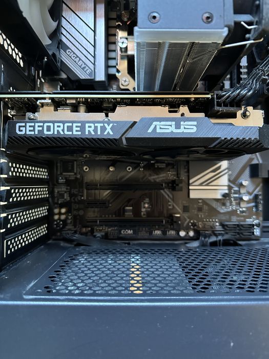 Komputer gamingowy RTX 3060/16 GB RAM (podkładka pod myszke Razer GRATIS)