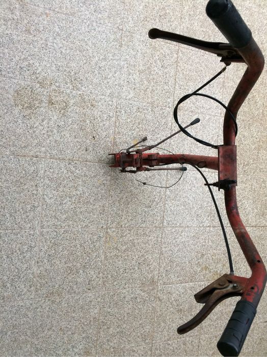 Guiador para motocultivador com manetes