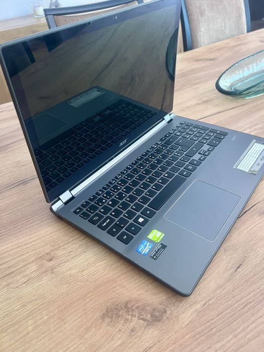 ACER V5-572PG com ecra tatil