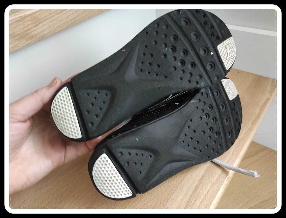 Buty sportowe Puma 22 cm bardzo lekkie 35,5