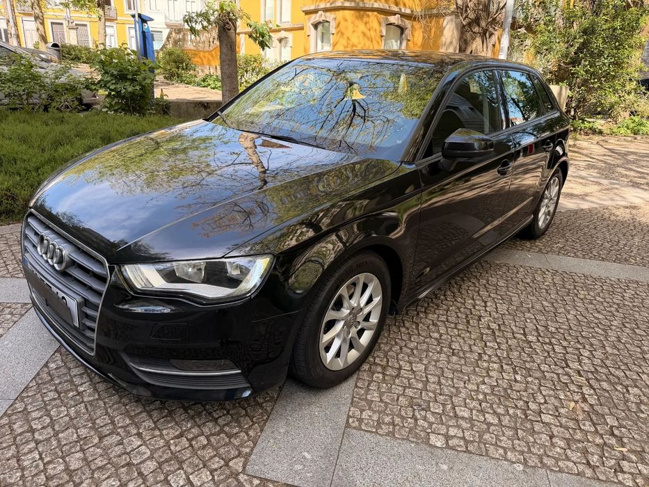 Audi A3 Sportback 1.6 TDI B.Line Attraction