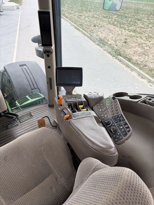 John Deere 7200R