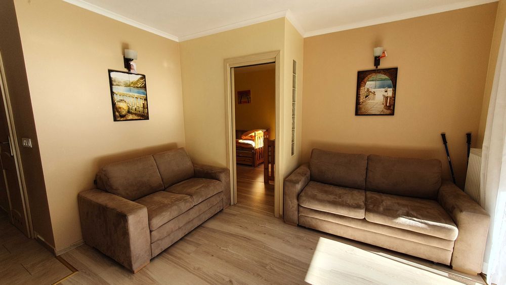 APARTAMENT NAD MORZEM 2-po. z ogrodem i parkingiem.