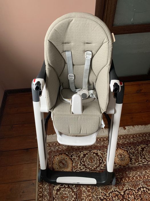 Столик, стільчик для годування малюків Peg-Perego Siesta Follow Me