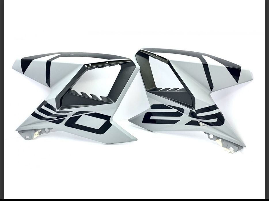 Продаю пластик на бак текіна 250 сірий