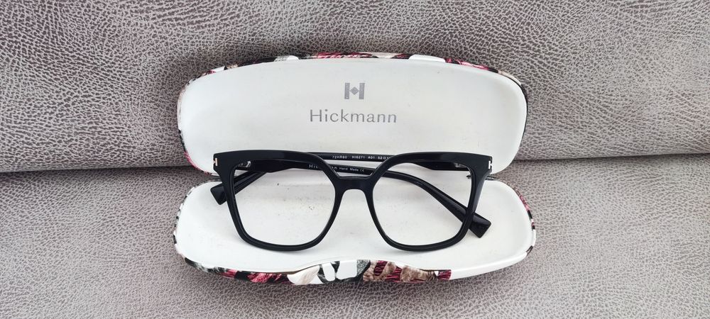 Armação de óculos Hickmann originais em bom estado