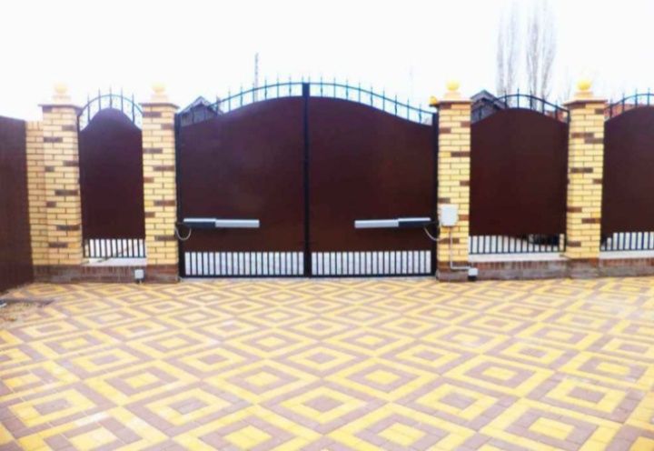 Раздвижные/ Распашные ворота. Калитки . Заборы с профнастила и т.д.