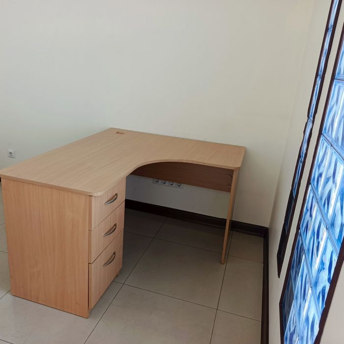 Продам столы Б/у