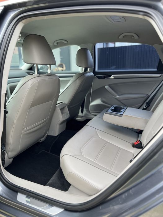 Volkswagen Passat B7 (NMS) R-line 1.8 2016р.