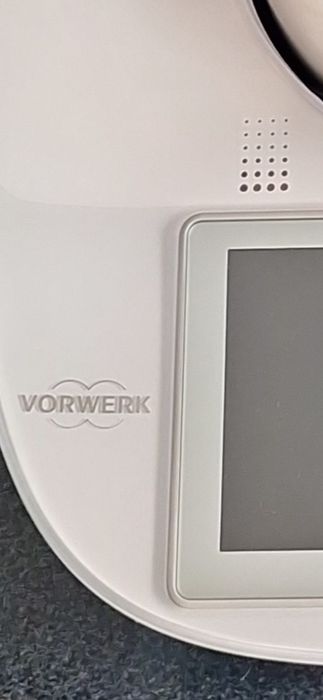 Vendo ou troca se.Bimby  Volwerk  semi nova  pouco uso