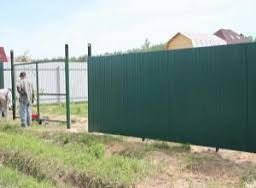 Заборы из металлопрофиля