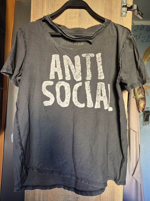 Cropp makes youre day since 2004 anti social club