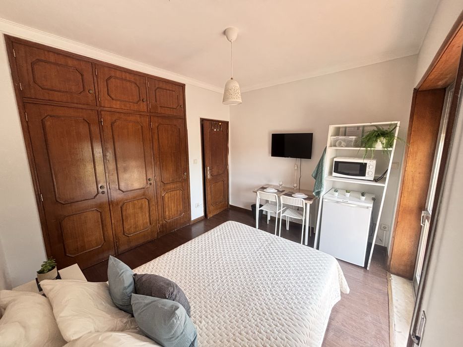 Sao mamede Infesta - Quarto espaçoso com Varanda casal/Solteiro