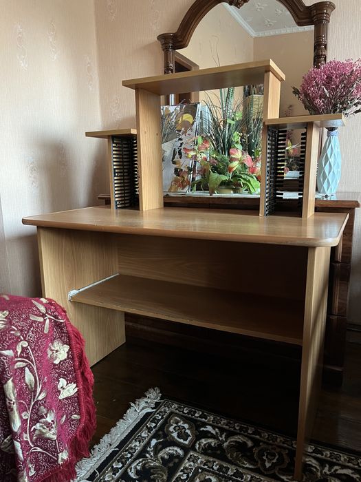 Продається стіл