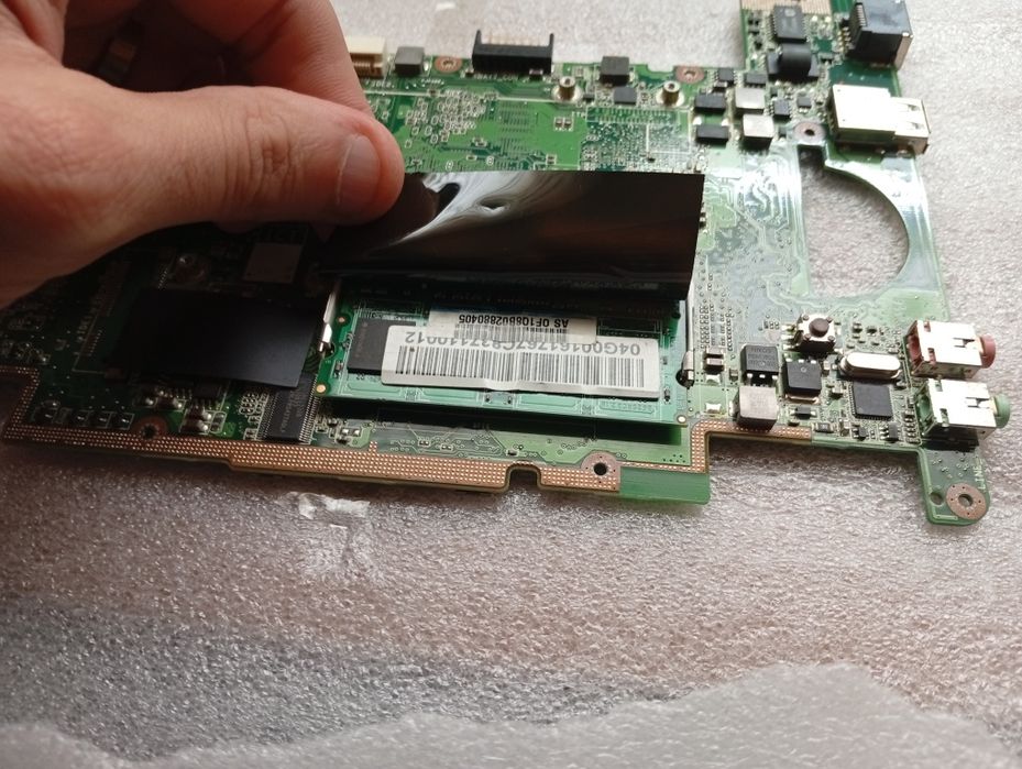 Motherboard Asus 901 1 GB RAM incluído