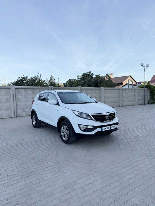 Официальная KIA Sportage 2,0 бензин 2013 год