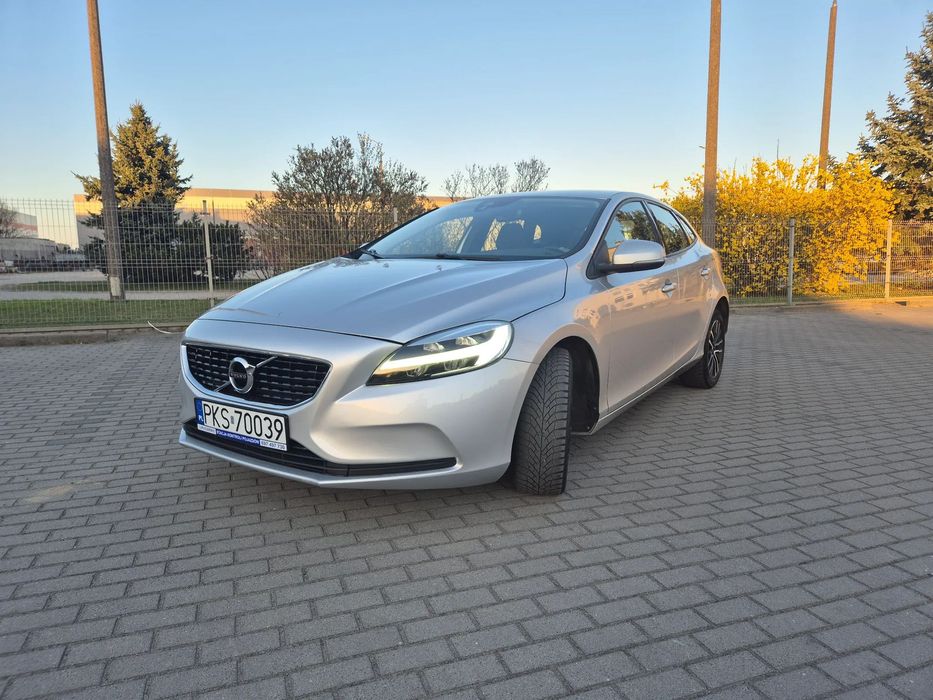 Volvo V40 Bogate wyposażenie faktura VAT marża