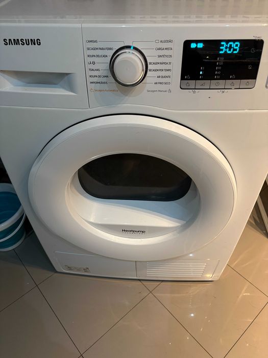 Máquina de secar roupas Samsung