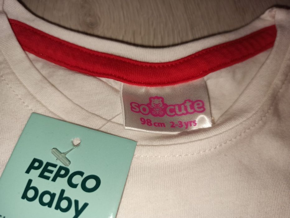 Nowa świąteczną bluzkę z długim rękawem