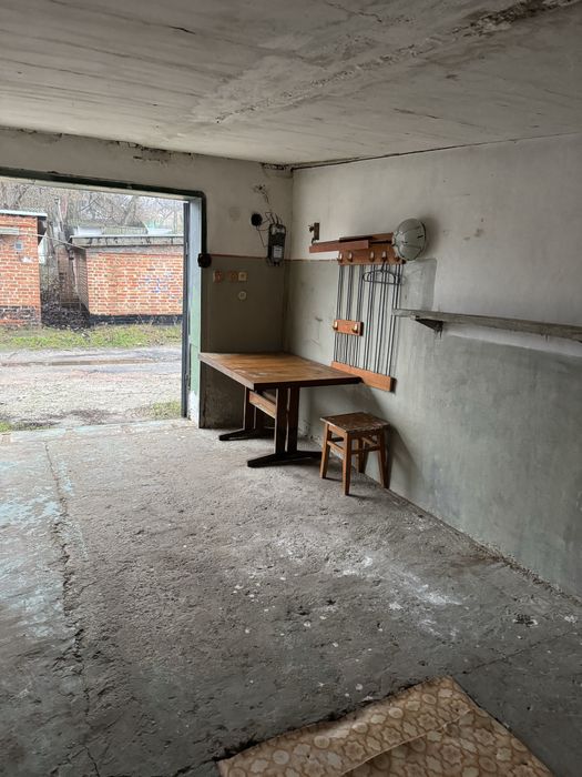 Здам гаража центр внизу возле первой школы