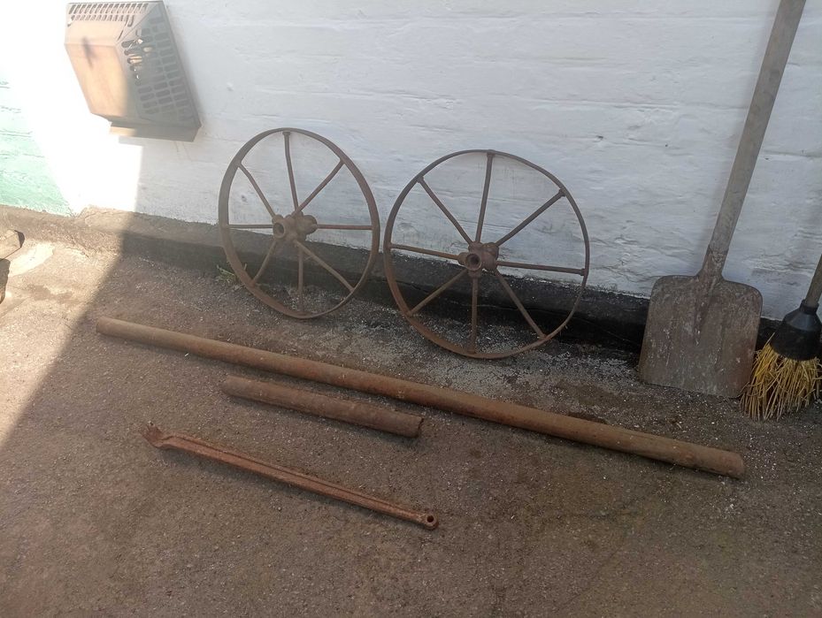 Продам кругляк металевий