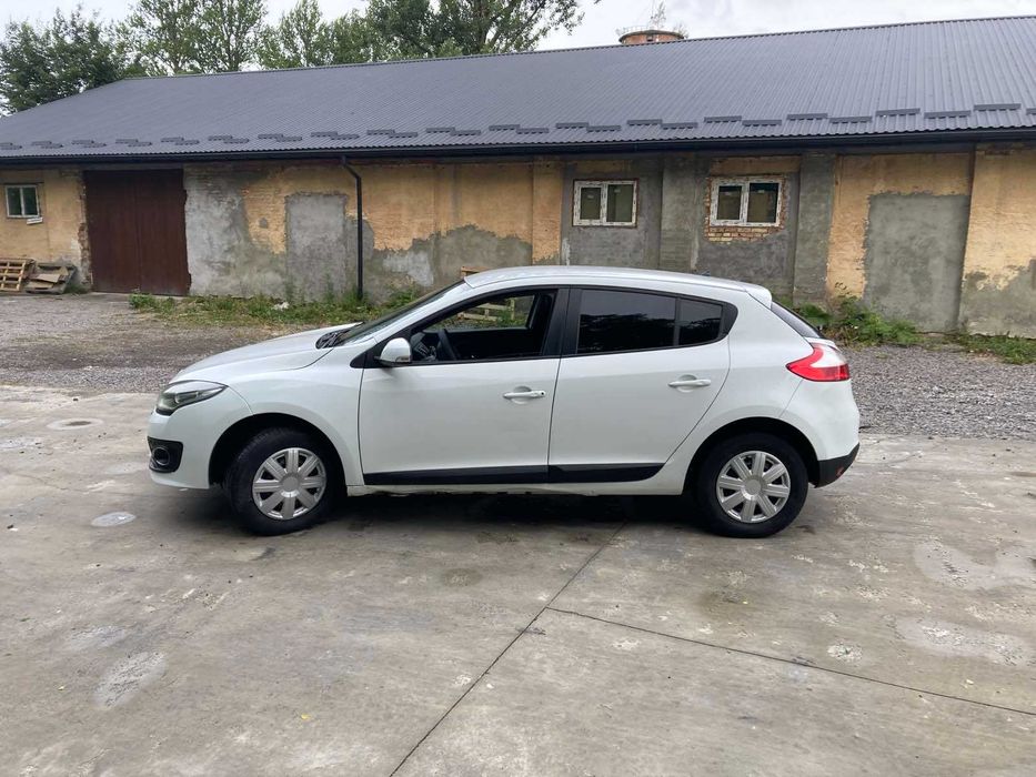 Гарне економне авто