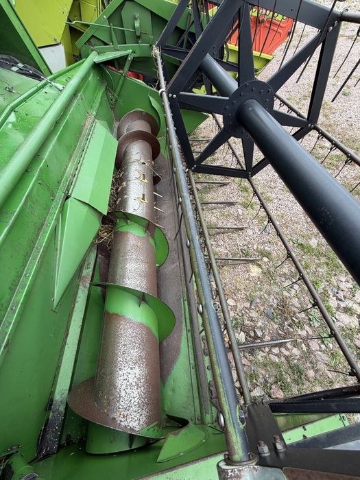 Комбайн John Deere 1042