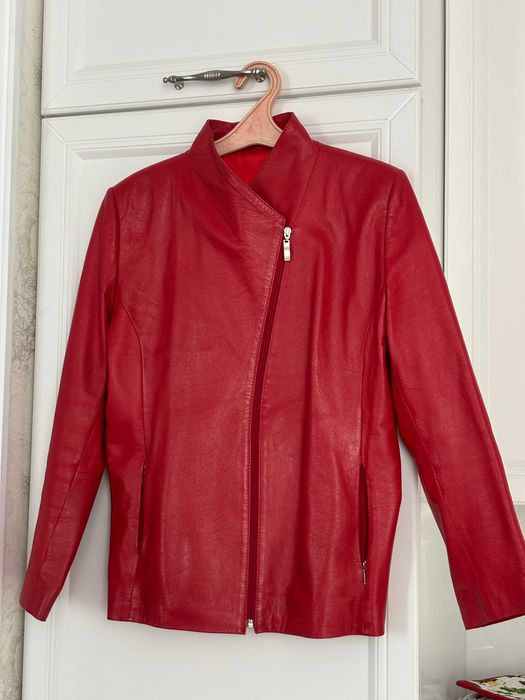 Куртка шкіряна жіноча