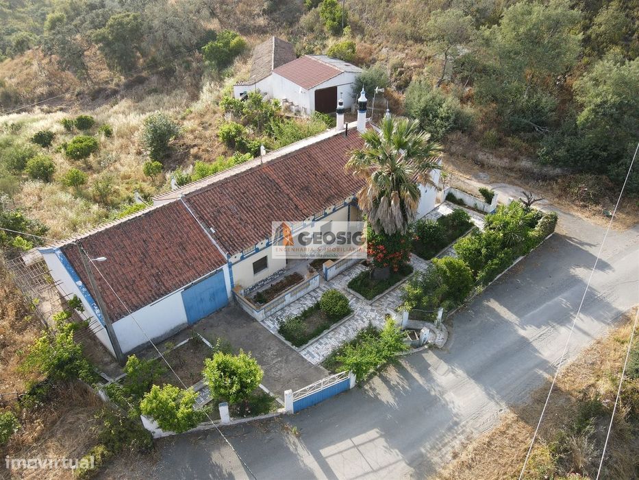 Detached T4 House for Sale in São Barnabé, Almodôvar