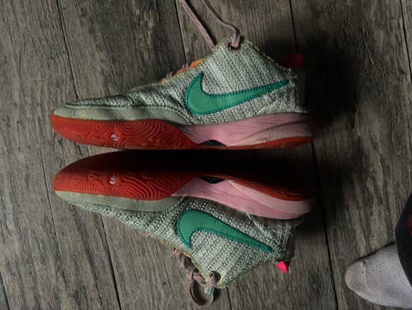 Баскетбольні кросівки Nike