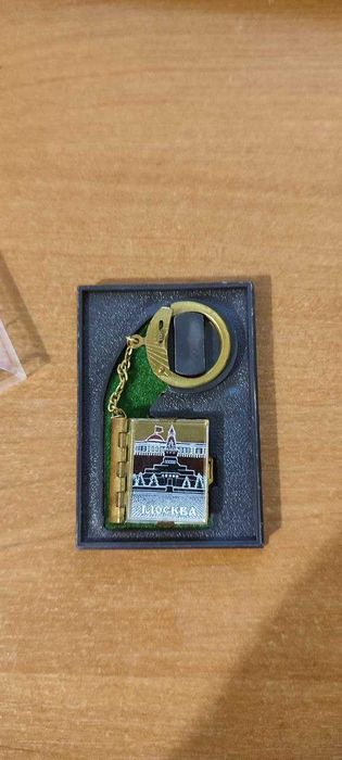 Продам оригінальний радянський сувенір.