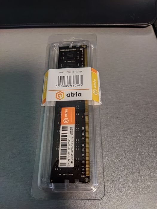 Оперативна память DDR3 8Gb 1600 Mhz