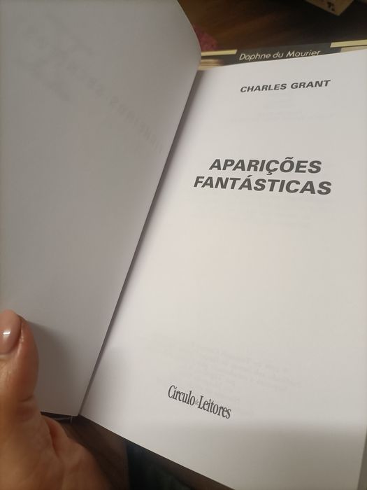 Livro "Ficheiros secretos - Aparições fantásticas"