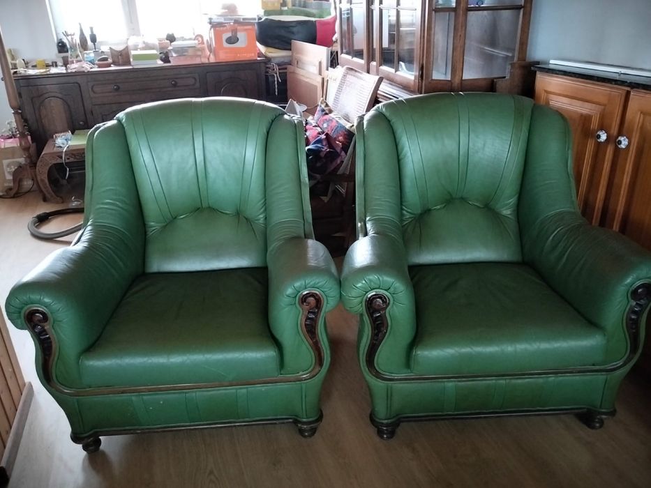 Conjunto de sofas em pele