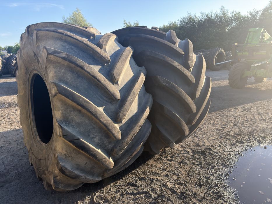 Opony 1000/55R32 Michelin