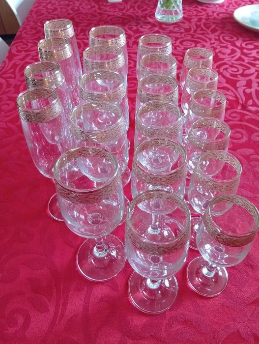 Conjunto Copos + Garrafa