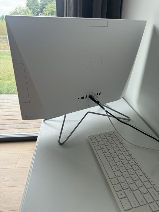 Komputer HP24  AiO  Dotykkwy Notebook Intel i 3  4 Gb windows 11