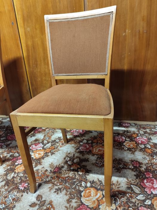 Krzesła drewniane do odnowienia.pilne!