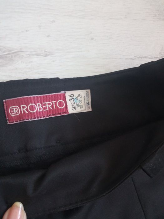 Spodnie damskie eleganckie 36 Roberto