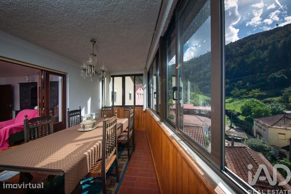 Casa de aldeia T5 em Folques de 154,00 m2