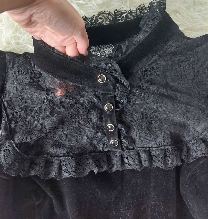 rozkloszowana gotycka sukienka hearts and roses goth h&r