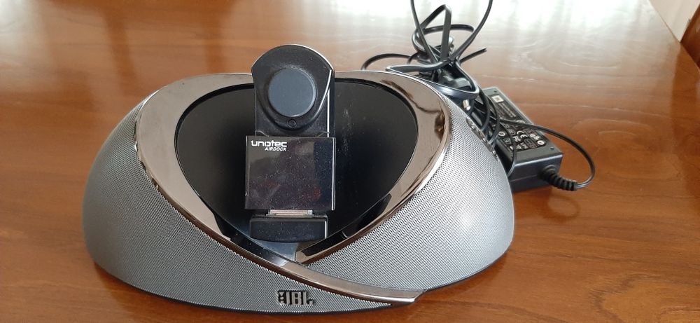 Coluna JBL para telemóvel