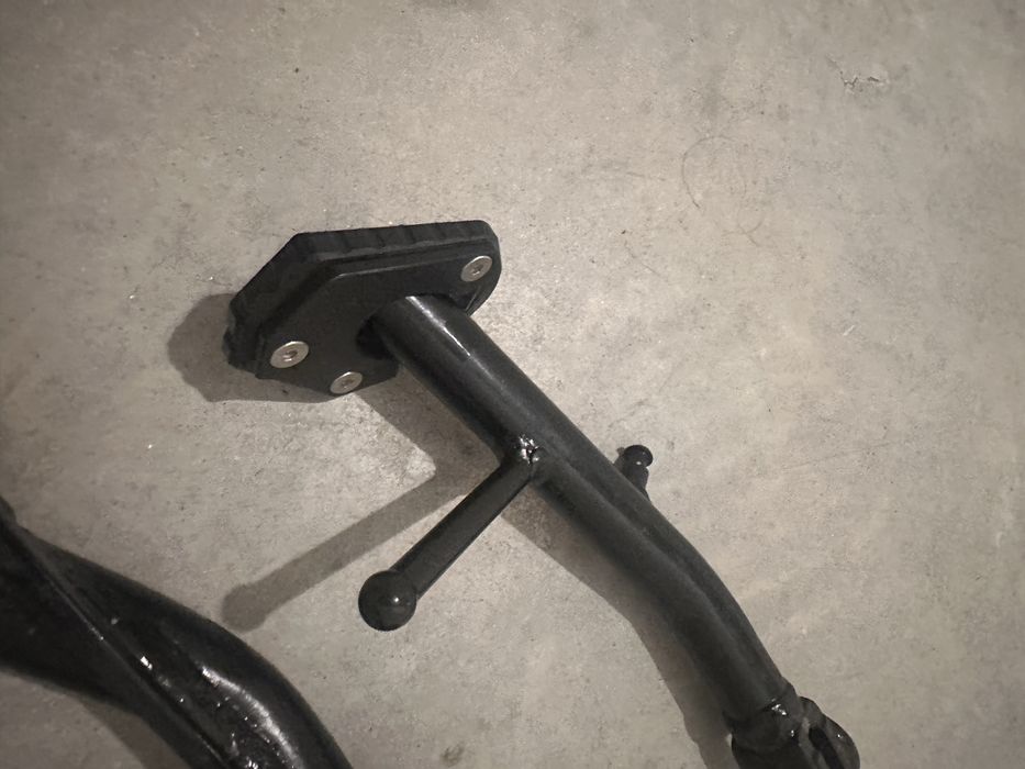 Descansos central e lateral Honda Forza 750