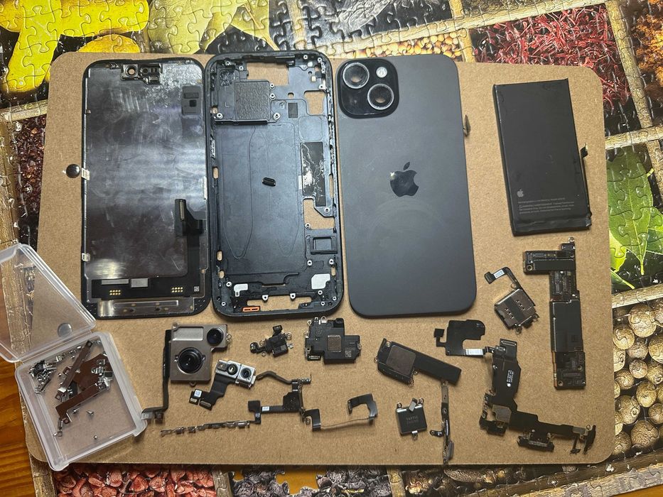Peças originais iPhone 15