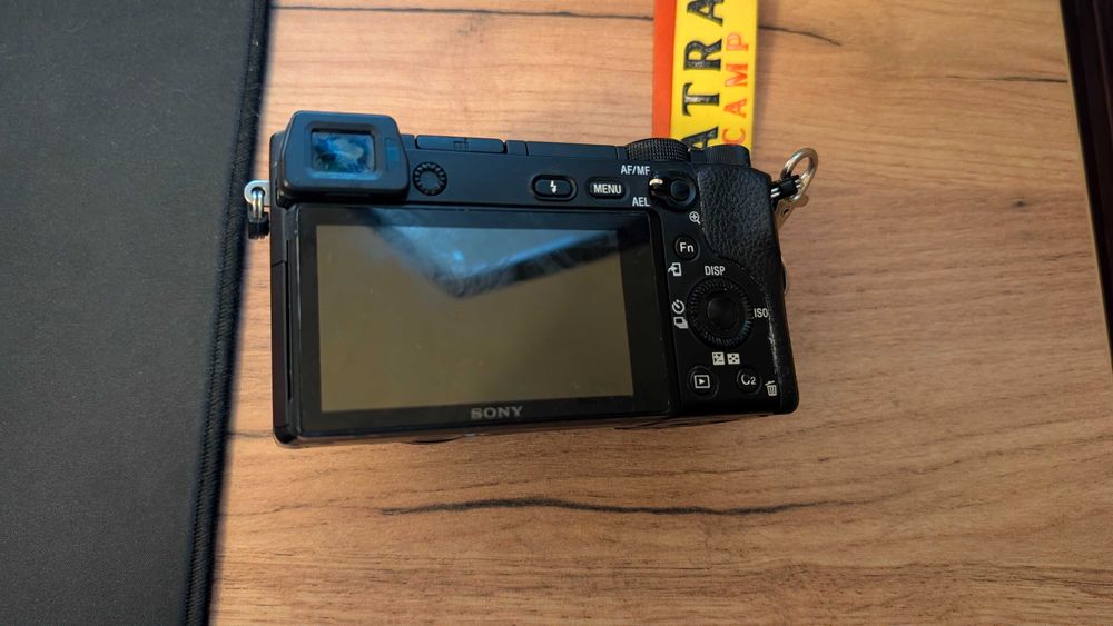 sony a6300 + 16-50mm пробіг 20152