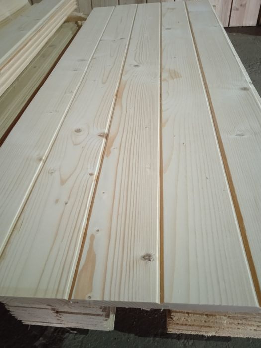 Дошка на підлогу,вагонка,плінтус,кутник,наличник,