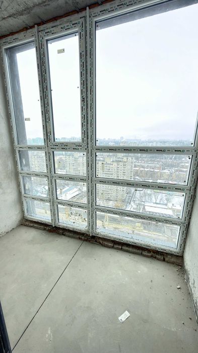 ЖК Бережанський 71 кв.м. під ваш ремонт, 3 окремі кімнати при бажанні