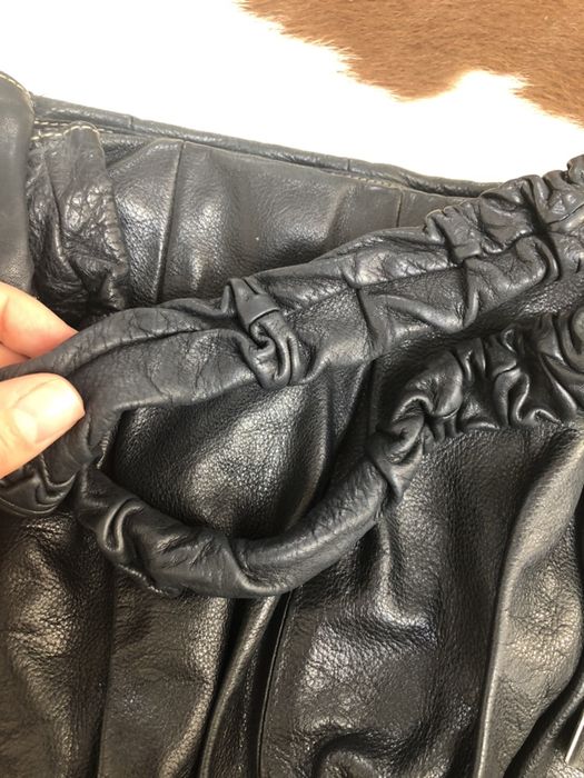 Furla torebka na ramię czarna skórzana