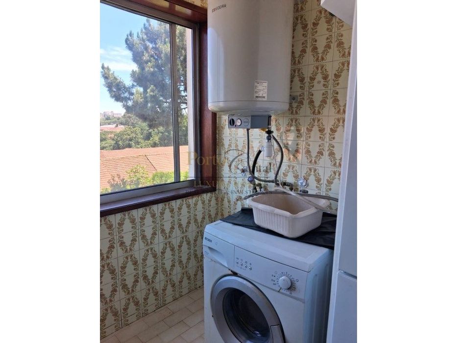 Apartamento T3+1 Com Fantastica Vista Sobre O Douro, Uma Box (3 Lug...