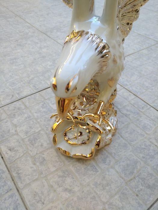 NOVO PREÇO - Águia em porcelana